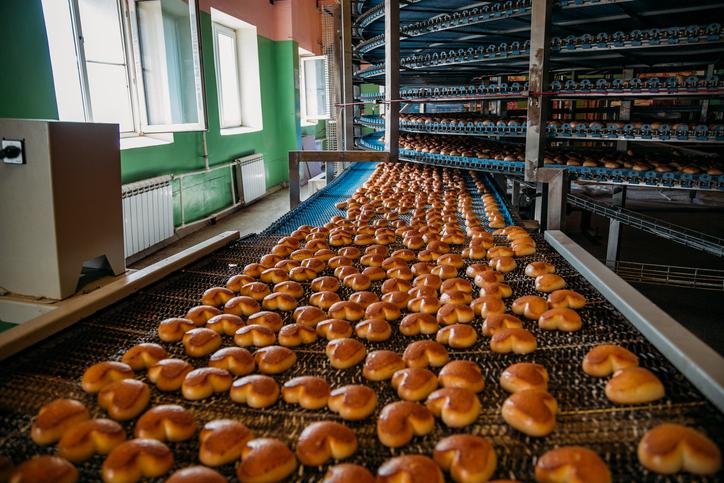 Manufacturing workforce scheduling dashboard