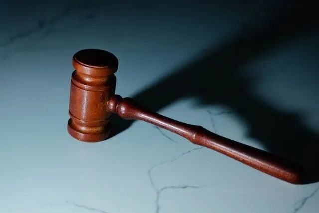 Judge hammer